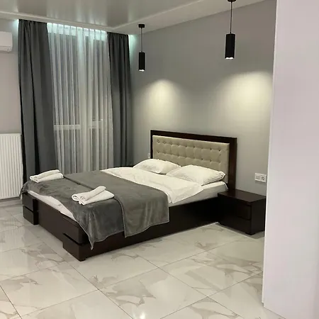 Vip Avalon * 利沃夫